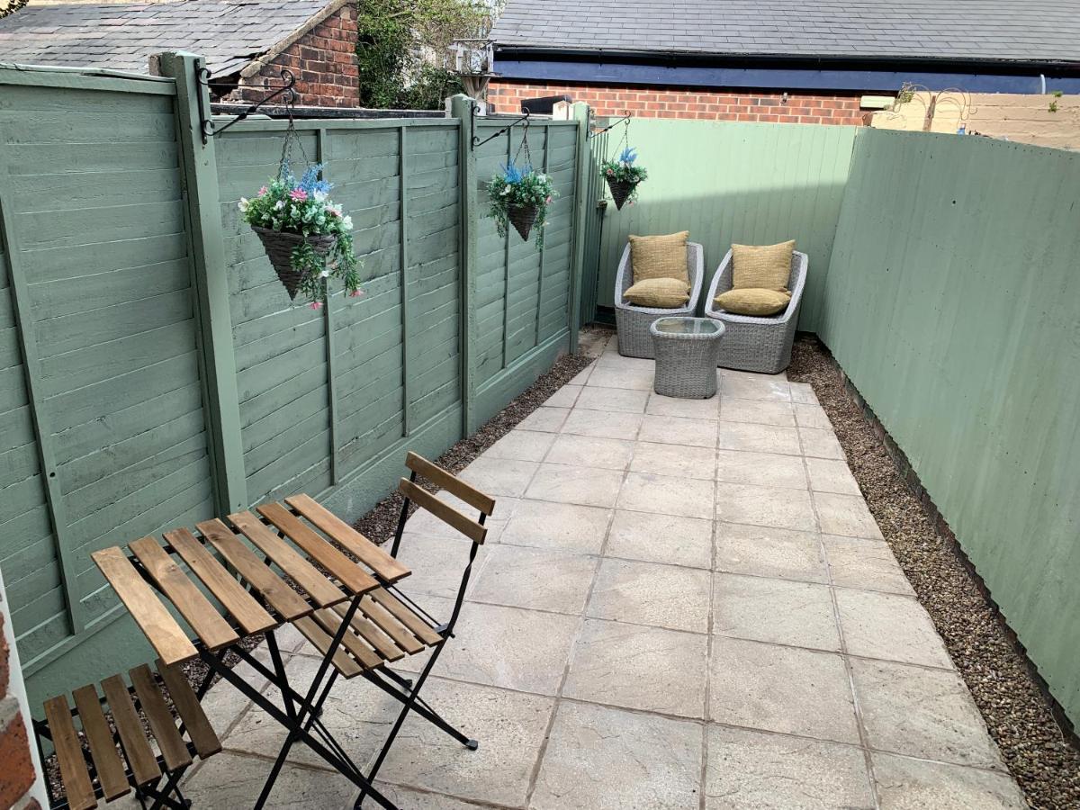 Contemporary & Chic Inner Terrace 5 Mins From Barnsley Town Centre Екстериор снимка